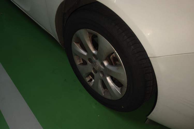 Used Buick Regal 2015 1.6T Elite Tech Model Right Front Wheel Hub