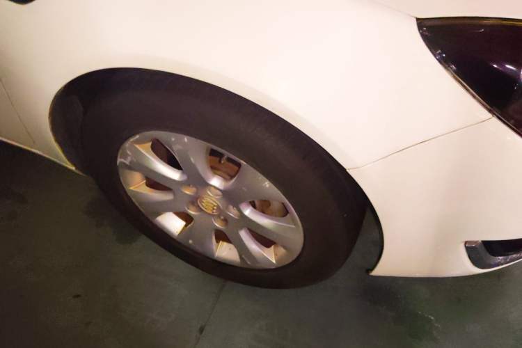 Used Buick Regal 2015 2.0L Leading Fashion Edition Right Front Wheel Hub
