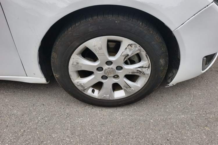 Used Buick Regal 2015 1.6T Leading Technology Model Right Front Wheel Hub
