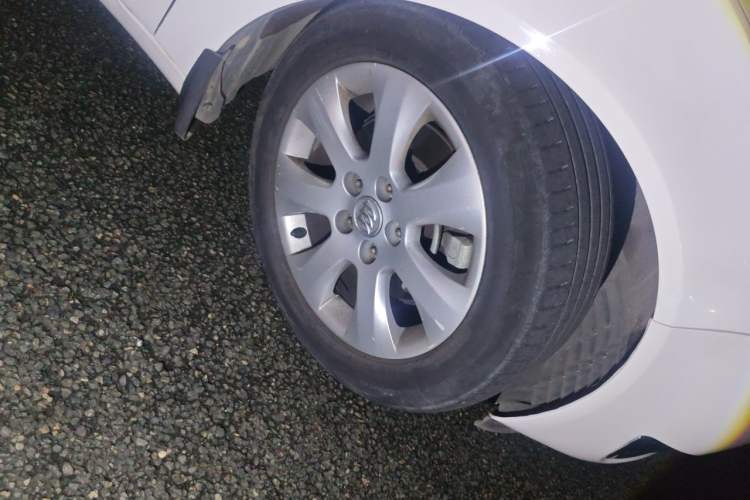 Used Buick Regal 2015 1.6T Elite Tech Model Right Front Wheel Hub
