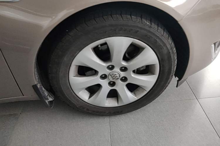 Used Buick Regal 2015 1.6T Elite Tech Model Right Front Wheel Hub