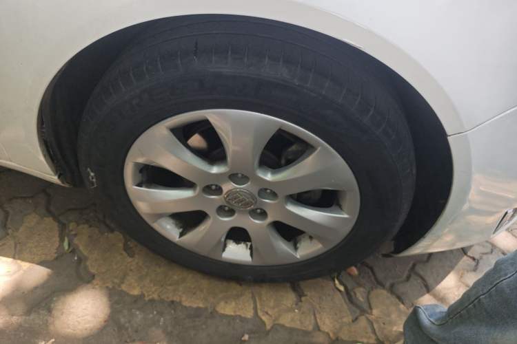 Used Buick Regal 2015 2.0L Leading Fashion Edition Right Front Wheel Hub
