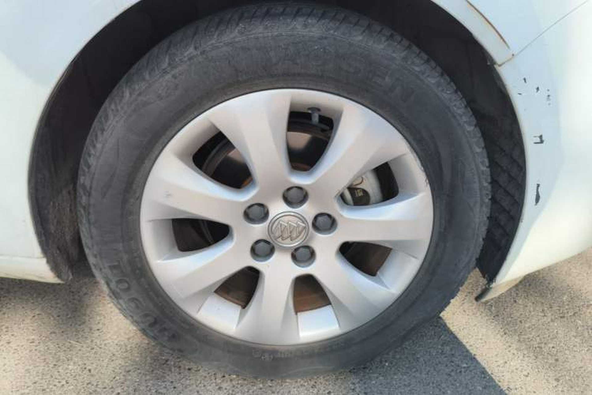 Used Buick Regal 2015 2.0L Elite Fashion Edition Right Front Wheel Hub