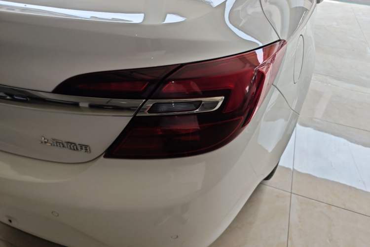 Used Buick Regal 2015 1.6T Fashion Tech Model Right Rear Taillight