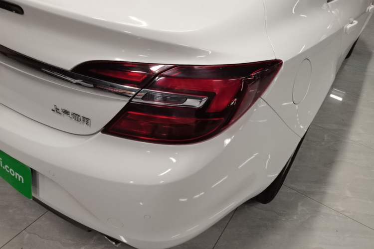 Used Buick Regal 2015 1.6T Leading Technology Model Right Rear Taillight