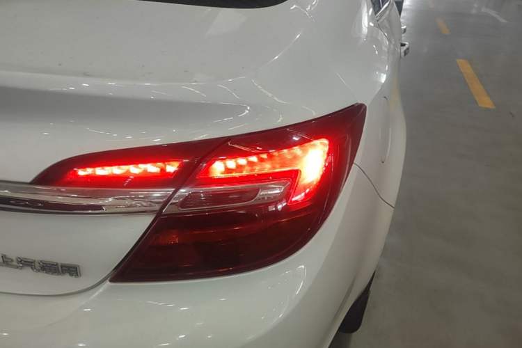 Used Buick Regal 2015 1.6T Elite Tech Model Right Rear Taillight