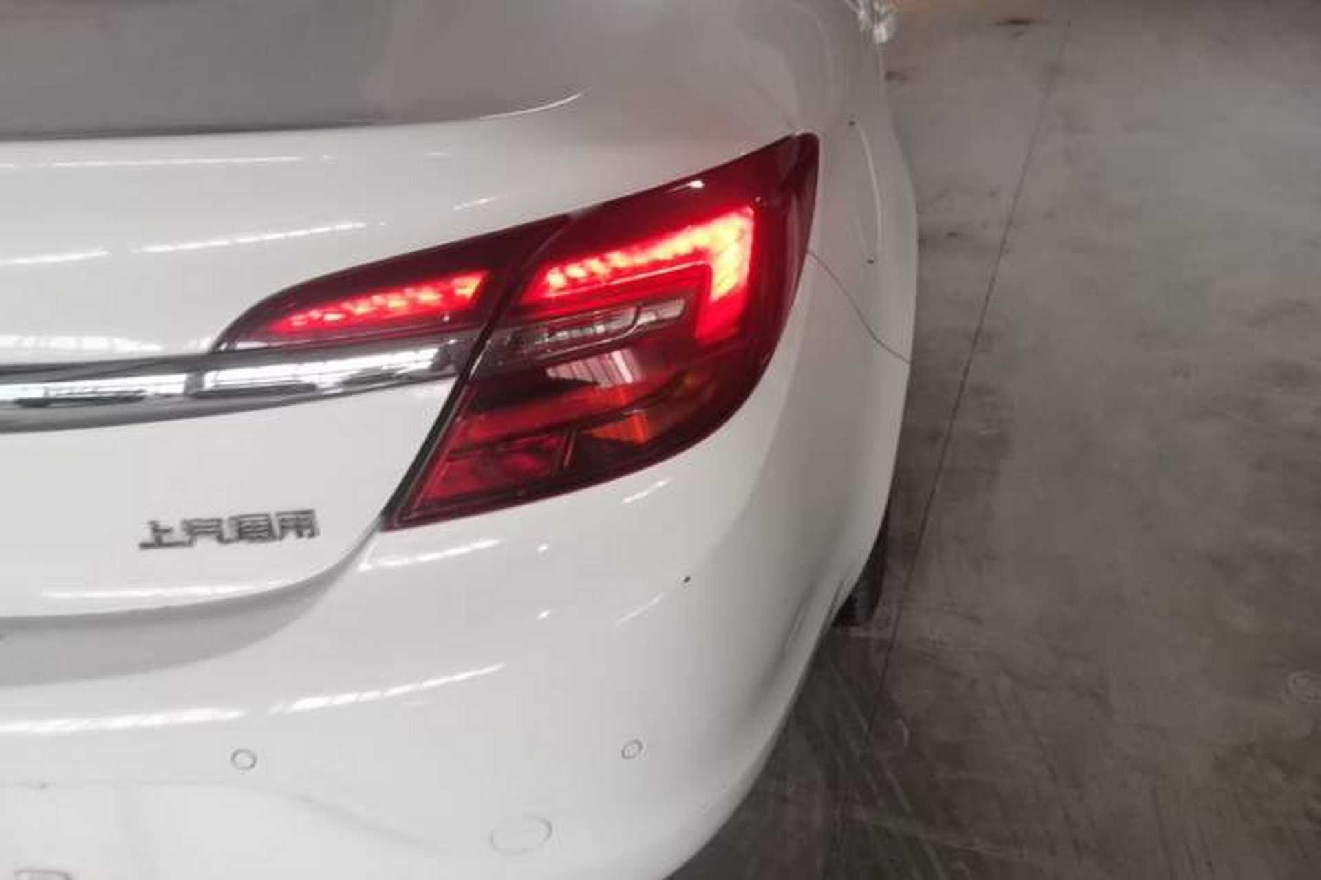 Used Buick Regal 2015 2.0L Leading Fashion Edition Right Rear Taillight