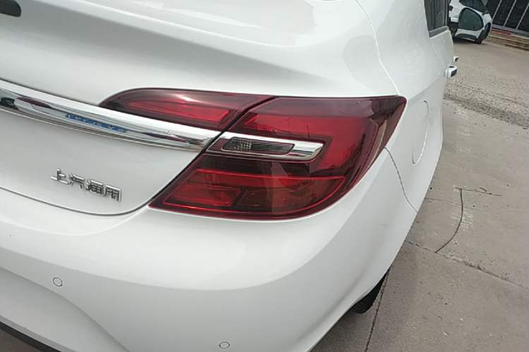 Used Buick Regal 2015 1.6T Elite Tech Model Right Rear Taillight