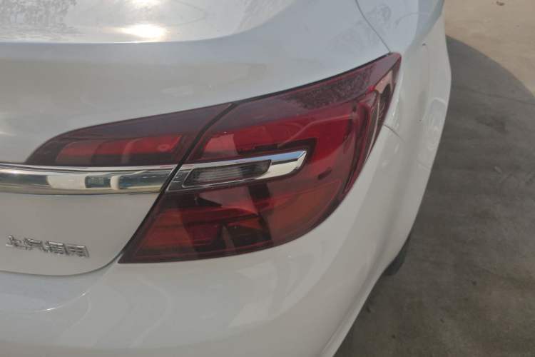 Used Buick Regal 2015 1.6T Elite Tech Model Right Rear Taillight