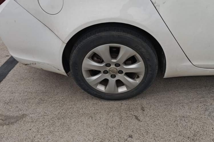 Used Buick Regal 2015 2.0L Leading Fashion Edition Right Rear Wheel Hub