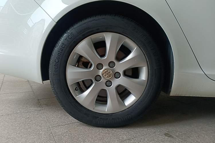 Used Buick Regal 2015 1.6T Elite Tech Model Right Rear Wheel Hub