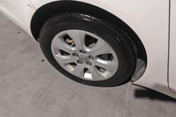Used Buick Regal 2015 1.6T Elite Tech Model Right Rear Wheel Hub