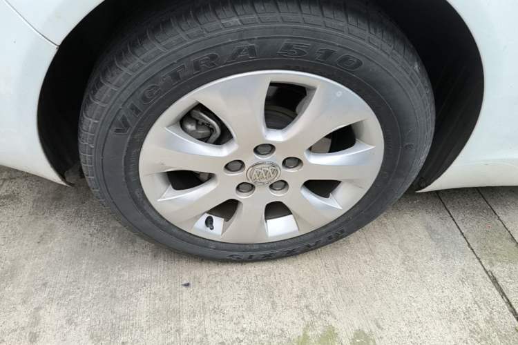 Used Buick Regal 2015 1.6T Elite Tech Model Right Rear Wheel Hub