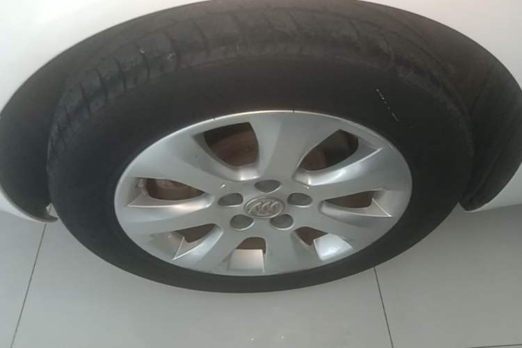 Used Buick Regal 2015 1.6T Leading Technology Model Right Rear Wheel Hub