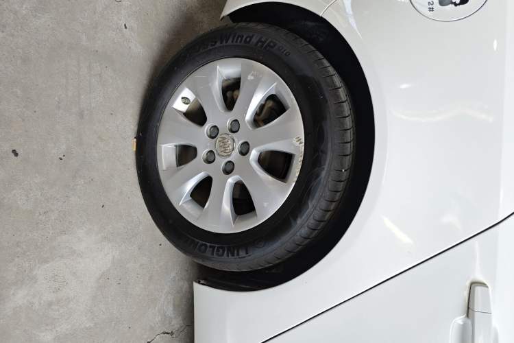 Used Buick Regal 2015 2.0L Leading Fashion Edition Right Rear Wheel Hub