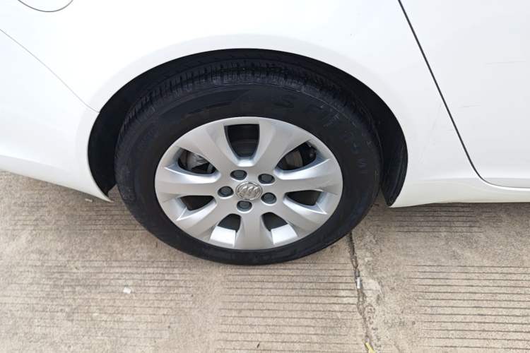 Used Buick Regal 2015 2.0L Leading Fashion Edition Right Rear Wheel Hub
