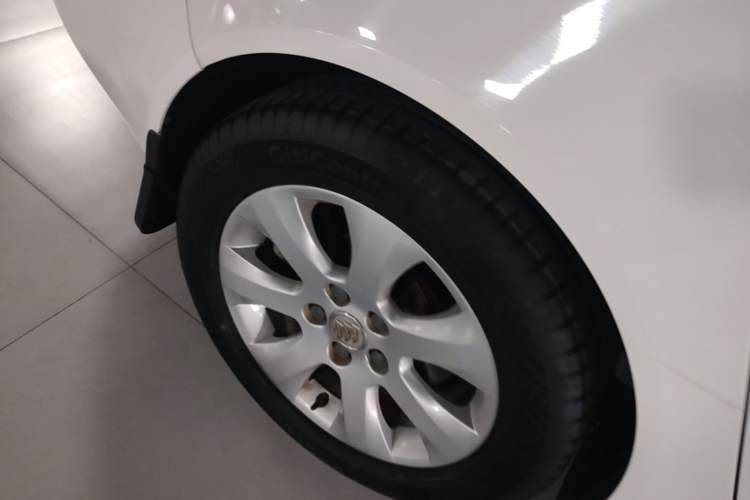 Used Buick Regal 2015 1.6T Elite Tech Model Right Rear Wheel Hub