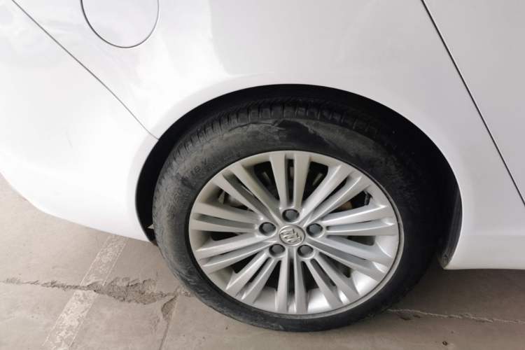 Used Buick Regal 2015 GS 2.0T Grand Sport Edition Right Rear Wheel Hub
