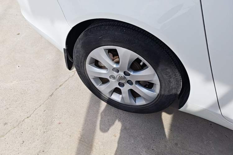 Used Buick Regal 2015 1.6T Elite Tech Model Right Rear Wheel Hub