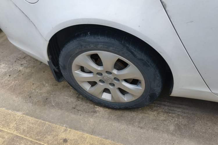 Used Buick Regal 2015 1.6T Leading Technology Model Right Rear Wheel Hub