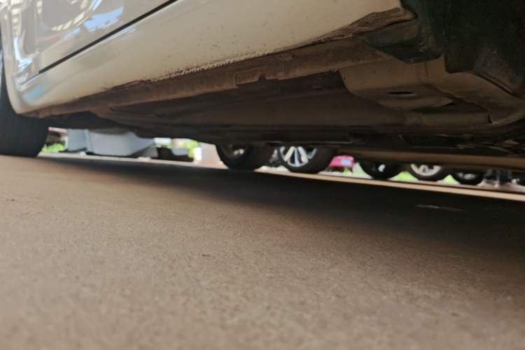 Used Buick Regal 2015 2.0L Leading Fashion Edition Right Side Sill