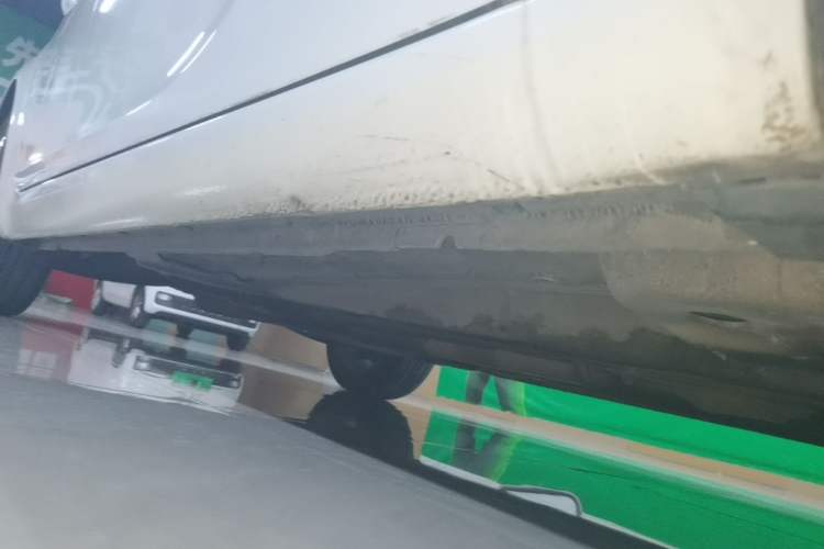 Used Buick Regal 2015 1.6T Leading Technology Model Right Side Sill