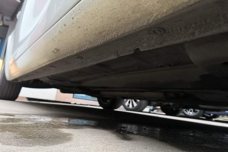 Used Buick Regal 2015 1.6T Elite Tech Model Right Side Sill