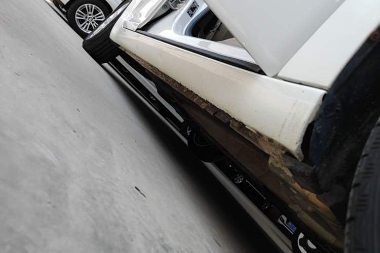 Used Buick Regal 2015 2.0L Leading Fashion Edition Right Side Sill