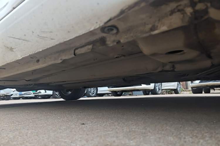 Used Buick Regal 2015 1.6T Leading Technology Model Right Side Sill