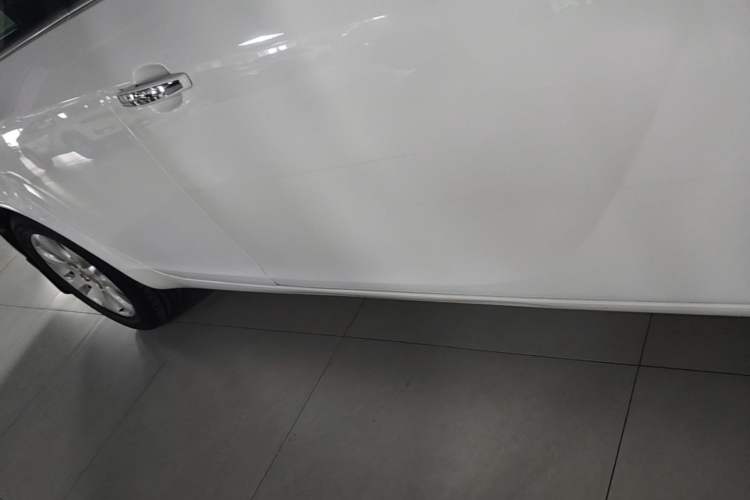 Used Buick Regal 2015 1.6T Elite Tech Model Right Side Sill