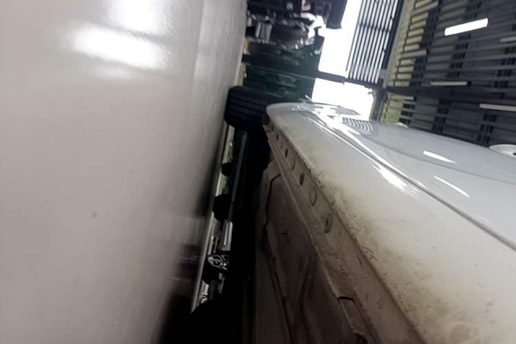 Used Buick Regal 2015 1.6T Leading Technology Model Right Side Sill