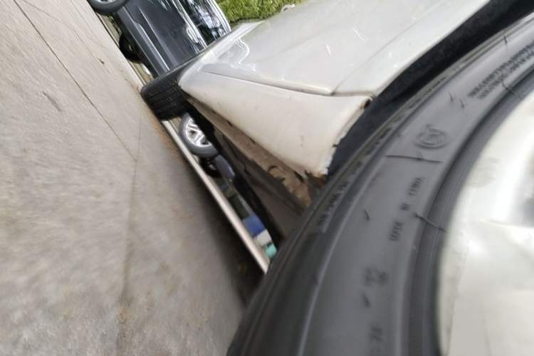 Used Buick Regal 2015 1.6T Elite Tech Model Right Side Sill