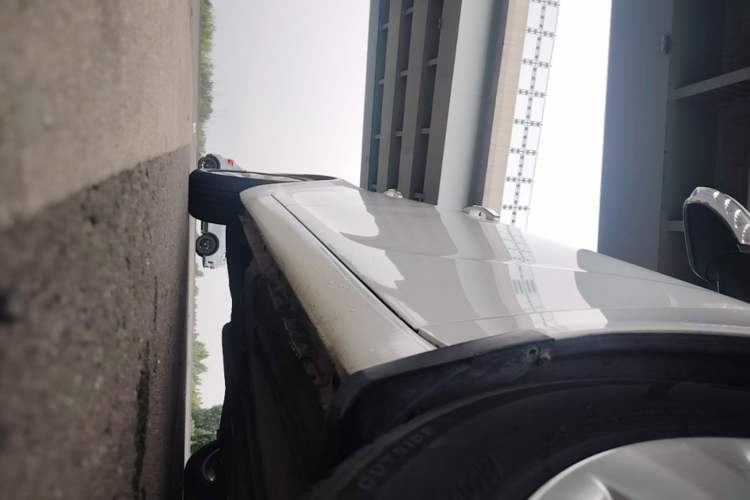 Used Buick Regal 2015 1.6T Leading Technology Model Right Side Sill