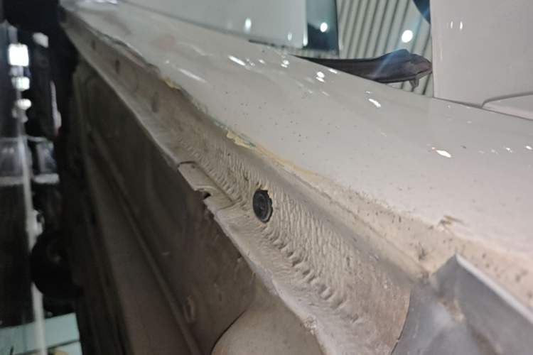 Used Buick Regal 2015 2.0L Elite Fashion Edition Right Side Sill