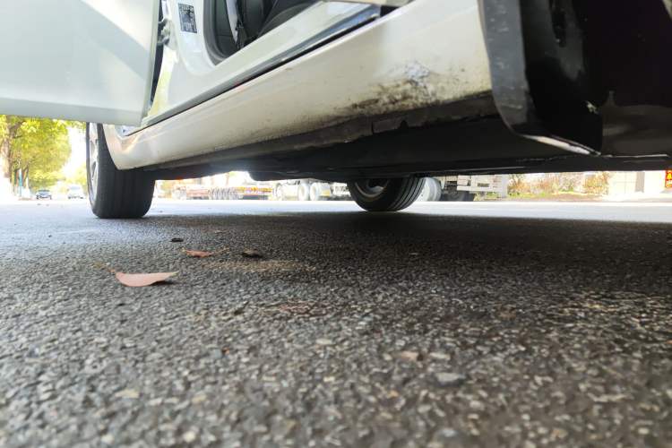Used Buick Regal 2015 1.6T Elite Tech Model Right Side Sill