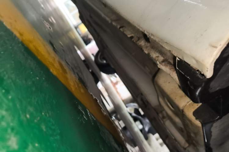 Used Buick Regal 2015 2.0L Leading Fashion Edition Right Side Sill