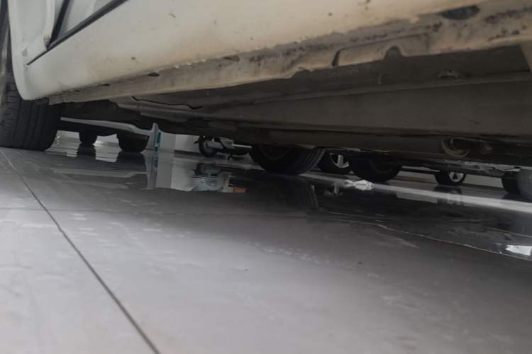 Used Buick Regal 2015 1.6T Elite Tech Model Right Side Sill