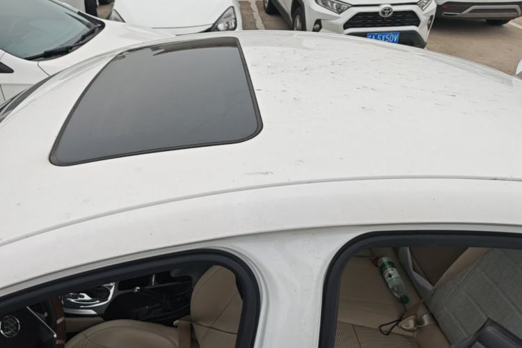 Used Buick Regal 2015 2.0L Leading Fashion Edition Roof