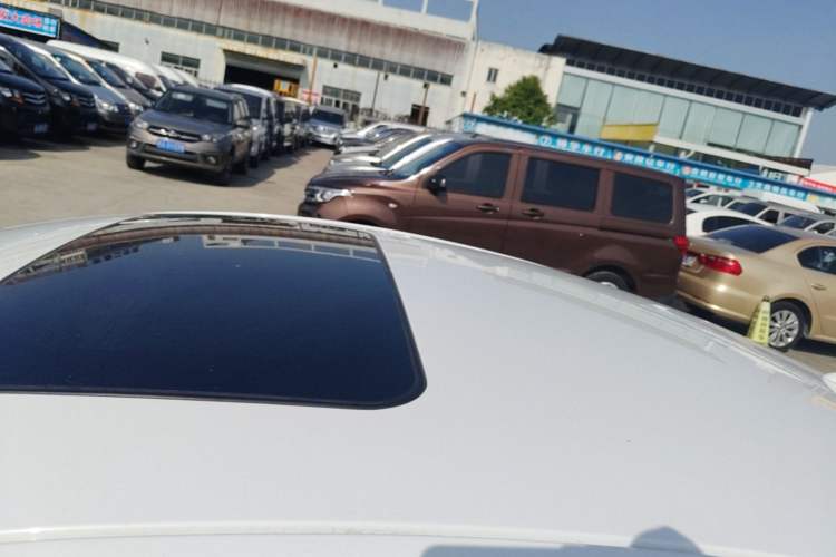 Used Buick Regal 2015 2.0L Elite Fashion Edition Roof