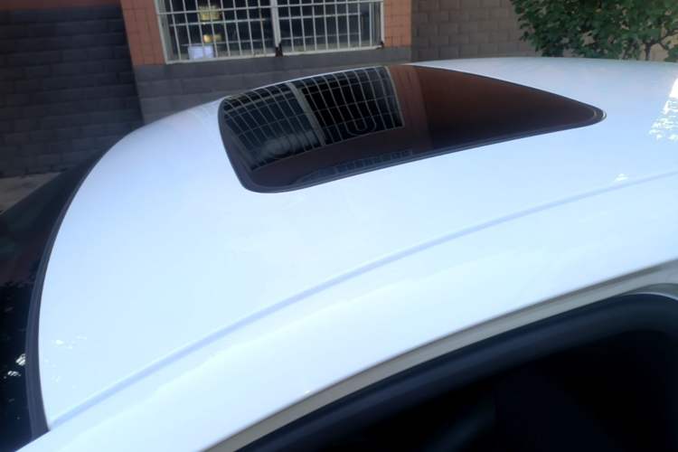 Used Buick Regal 2015 1.6T Leading Technology Model Roof