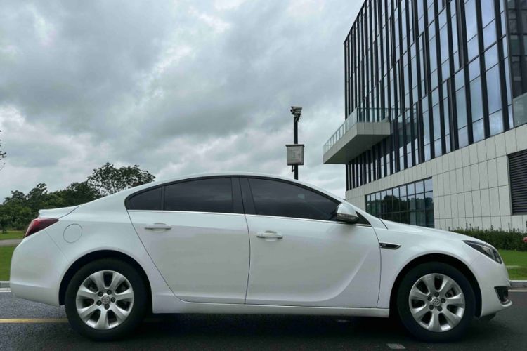 Used Buick Regal 2015 1.6T Leading Technology Model Roof