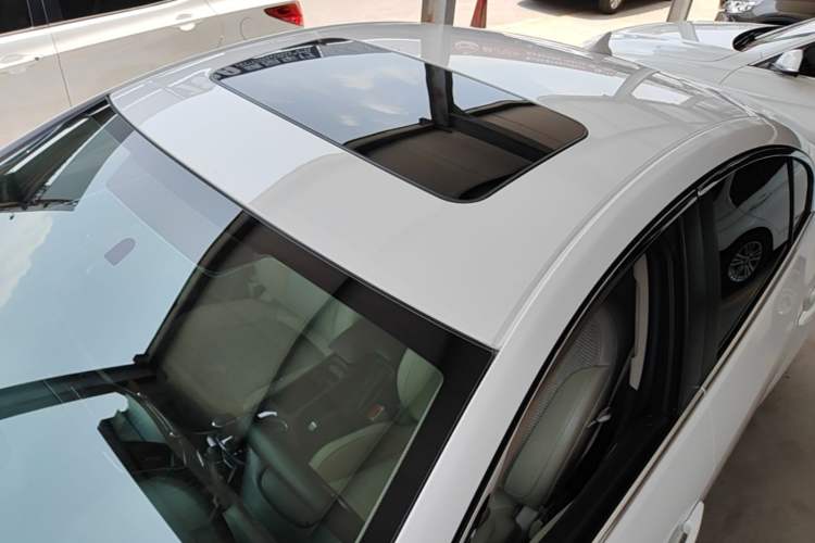 Used Buick Regal 2015 2.0L Leading Fashion Edition Roof