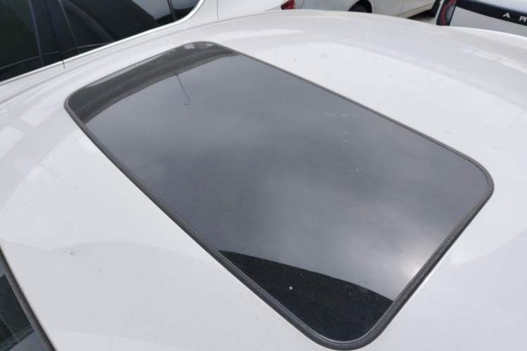 Used Buick Regal 2015 1.6T Leading Technology Model Roof