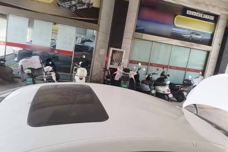 Used Buick Regal 2015 2.0L Leading Fashion Edition Roof