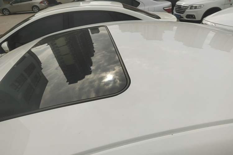 Used Buick Regal 2015 1.6T Elite Tech Model Roof