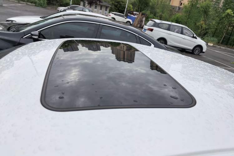 Used Buick Regal 2015 2.0L Leading Fashion Edition Roof