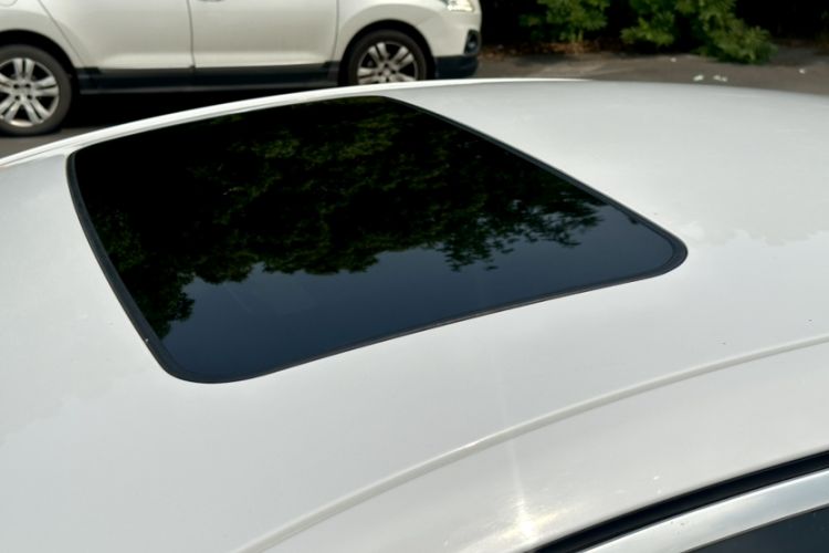 Used Buick Regal 2015 1.6T Leading Technology Model Roof