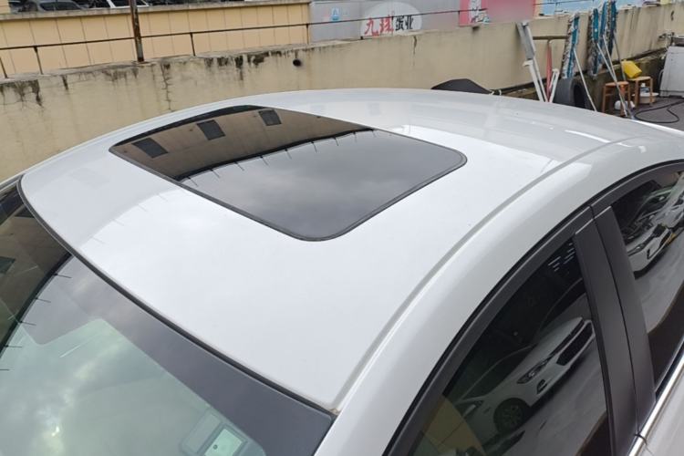 Used Buick Regal 2015 2.0L Leading Fashion Edition Roof