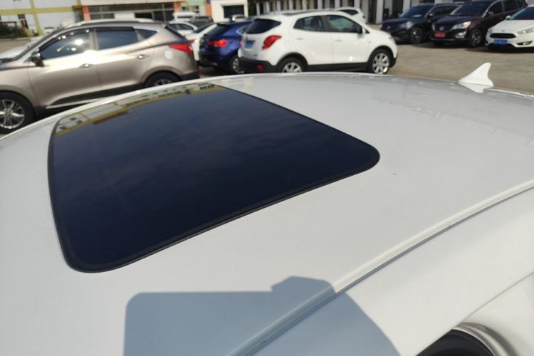 Used Buick Regal 2015 1.6T Leading Technology Model Roof