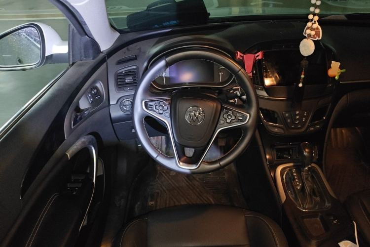 Used Buick Regal 2015 1.6T Elite Tech Model Steering Wheel